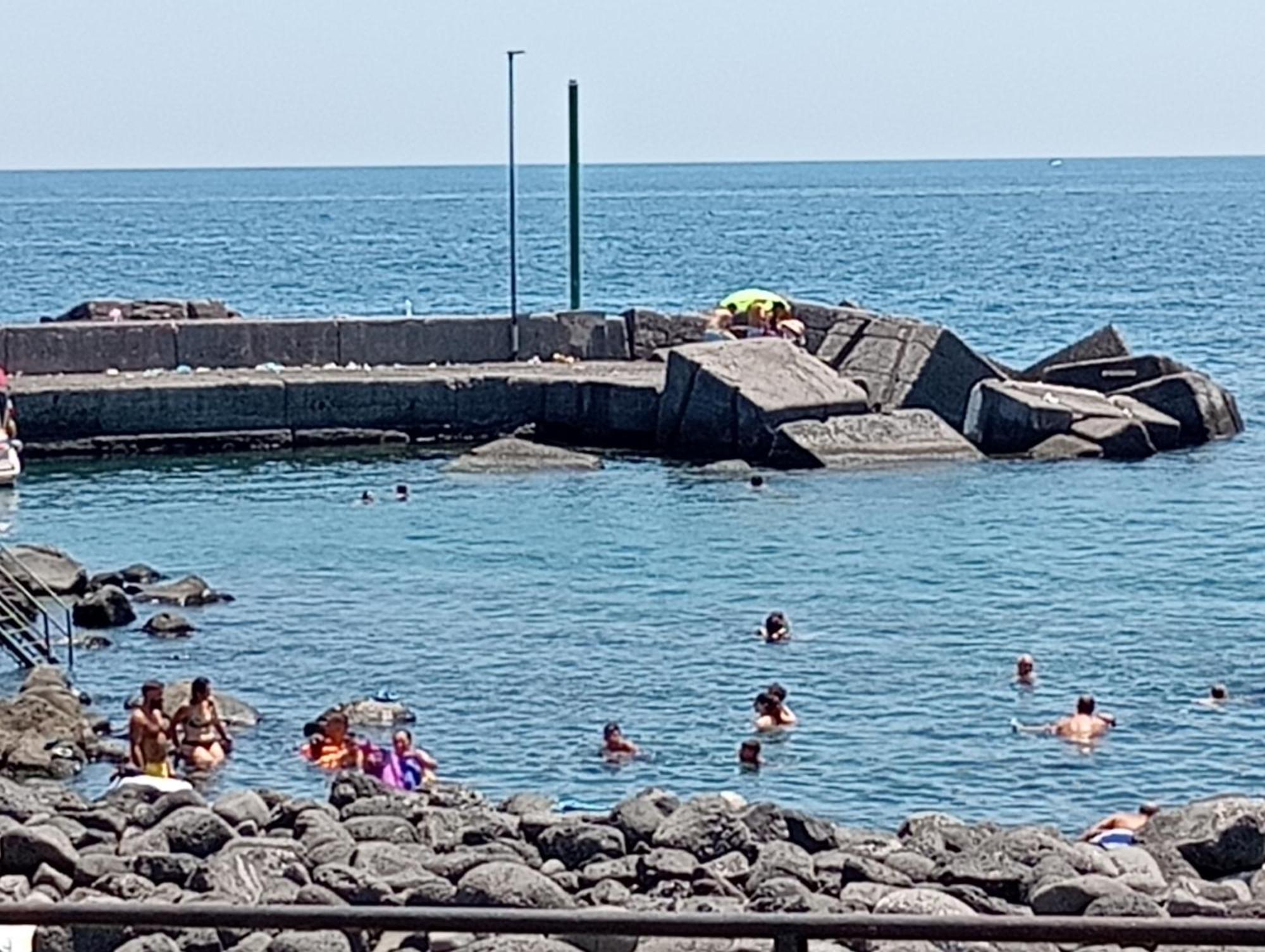 Villa Mamis Aeroporto di Catania Fontana Rossa Esterno foto